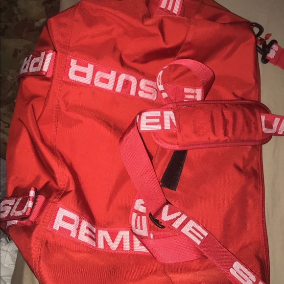 Supreme duffle bag
